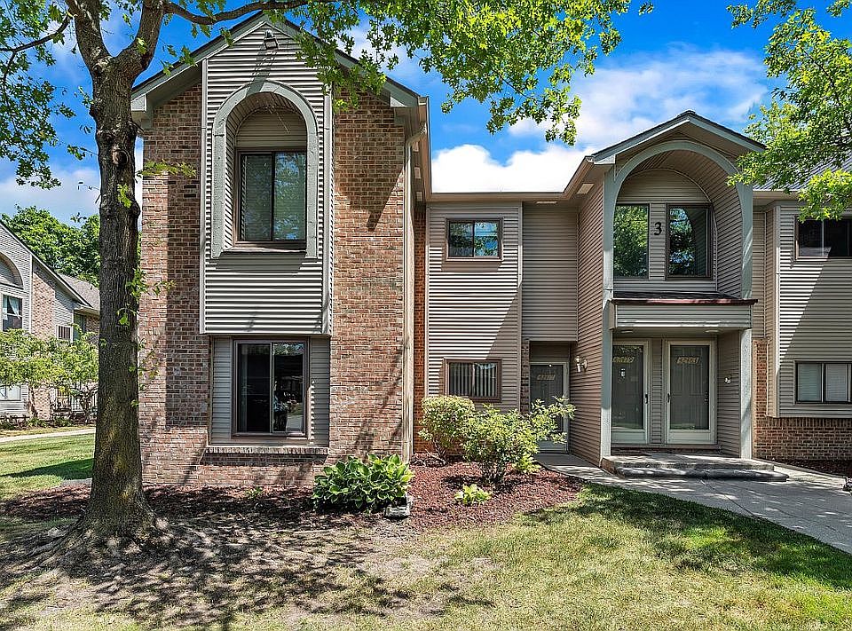 1st image of 42477 Lilley Pointe Dr #35