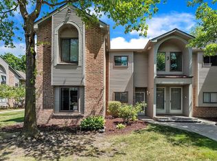 42477 Lilley Pointe Dr #35, Canton, MI 48187