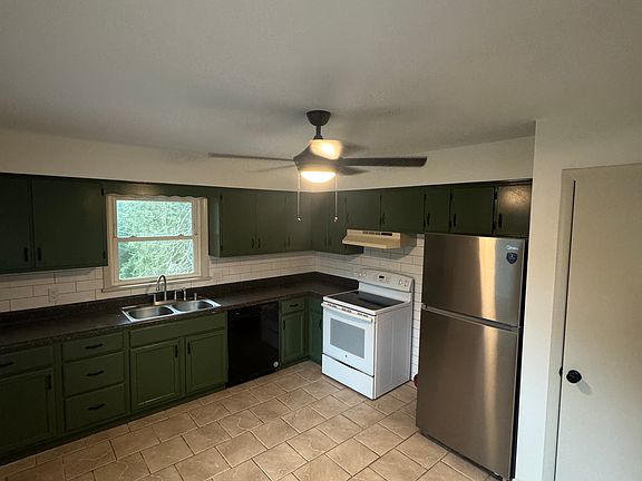 4th image of 409 Skyline Dr