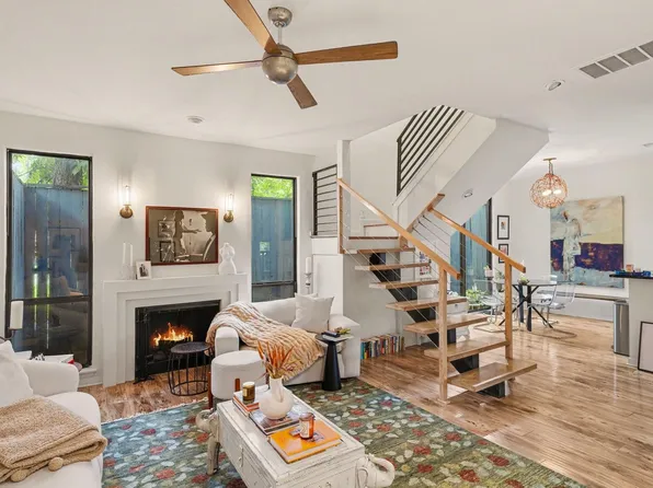 2100 Commonwealth St APT M, Houston, TX 77006