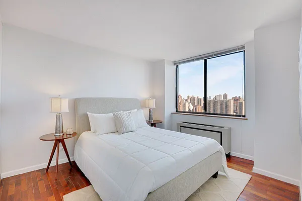 Rented by Compass | media 12