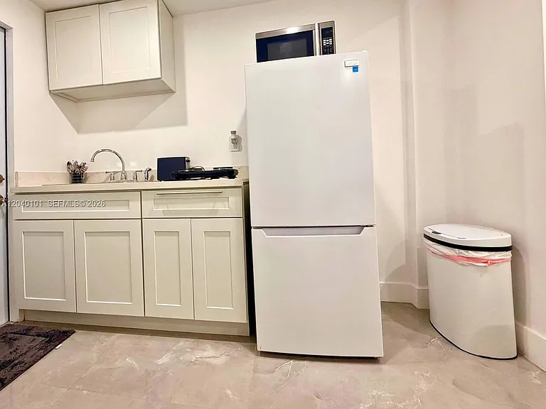 2255 SW 33rd Ave #1 — Photo 38