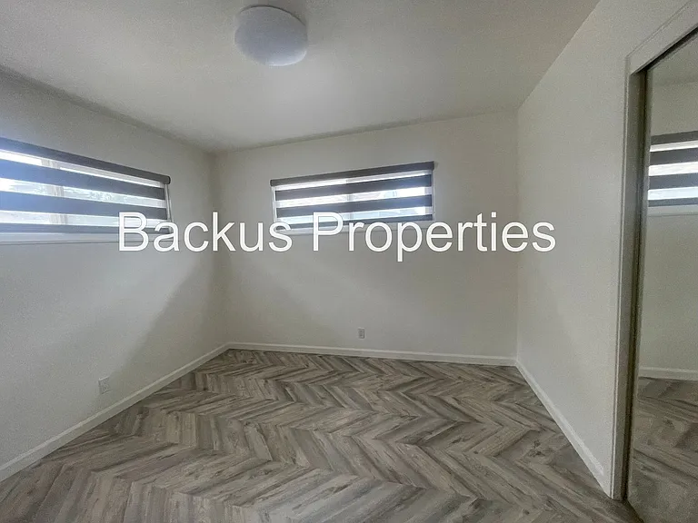 681 Alice St — Photo 9