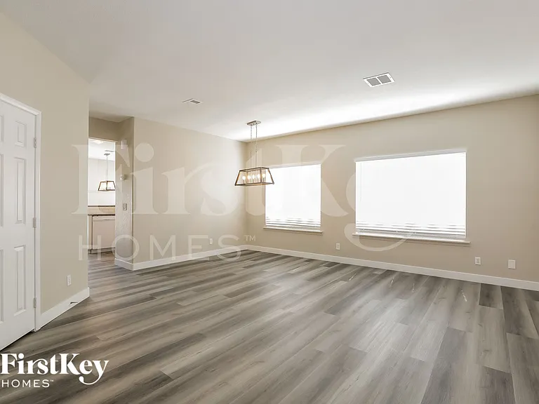 1336 Pacific Terrace Dr — Photo 3