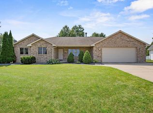 3594 Highland Center Dr, Green Bay, WI 54311