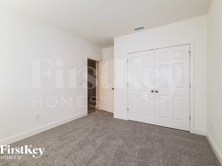1100 Cavender Creek Rd — Photo 9