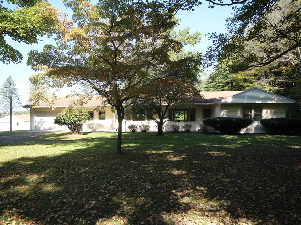 10507 E South Ave, Scotts, MI 49088