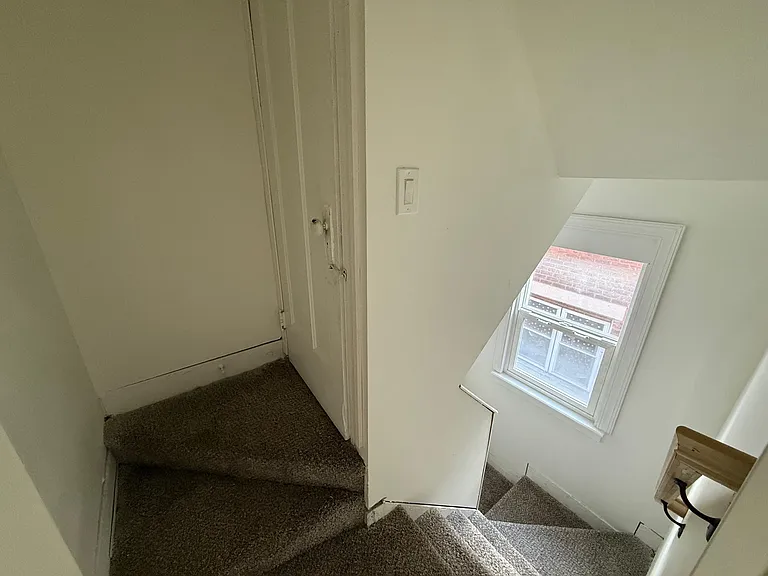 2509 Gladstone St #2 — Photo 22