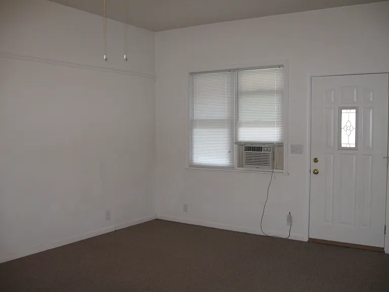 634 N 6th St — Photo 4