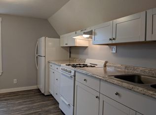 6 High St APT 5, Pepperell, MA 01463