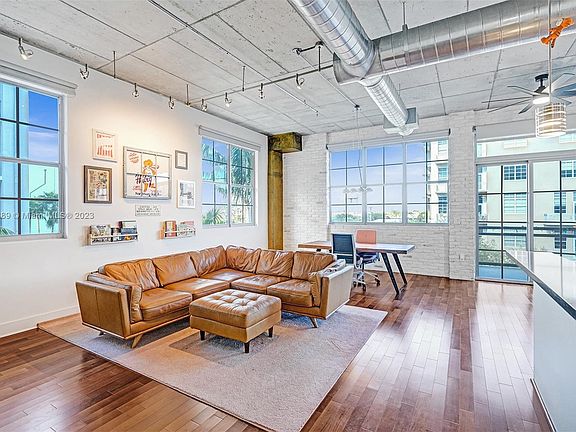 4th image of 410 1st Ave #401