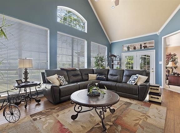 2nd image of 14451 Starlight Cir