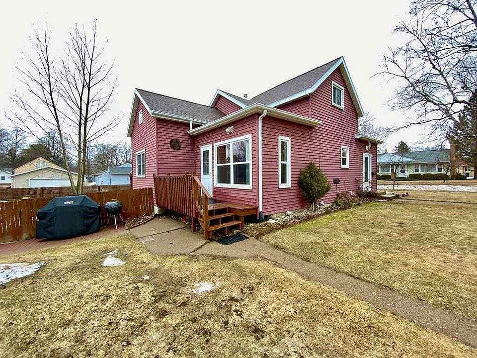1st image of 824 N 6th Ave