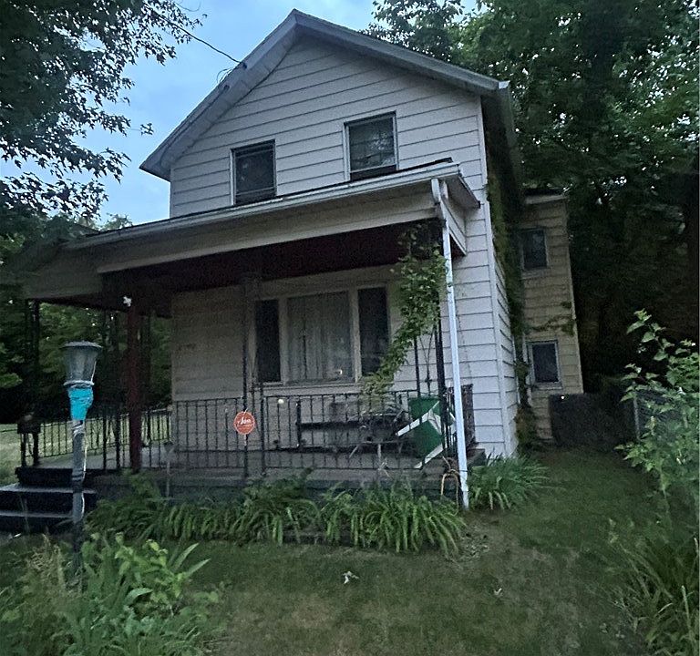 1st image of 2190 E 69th St
