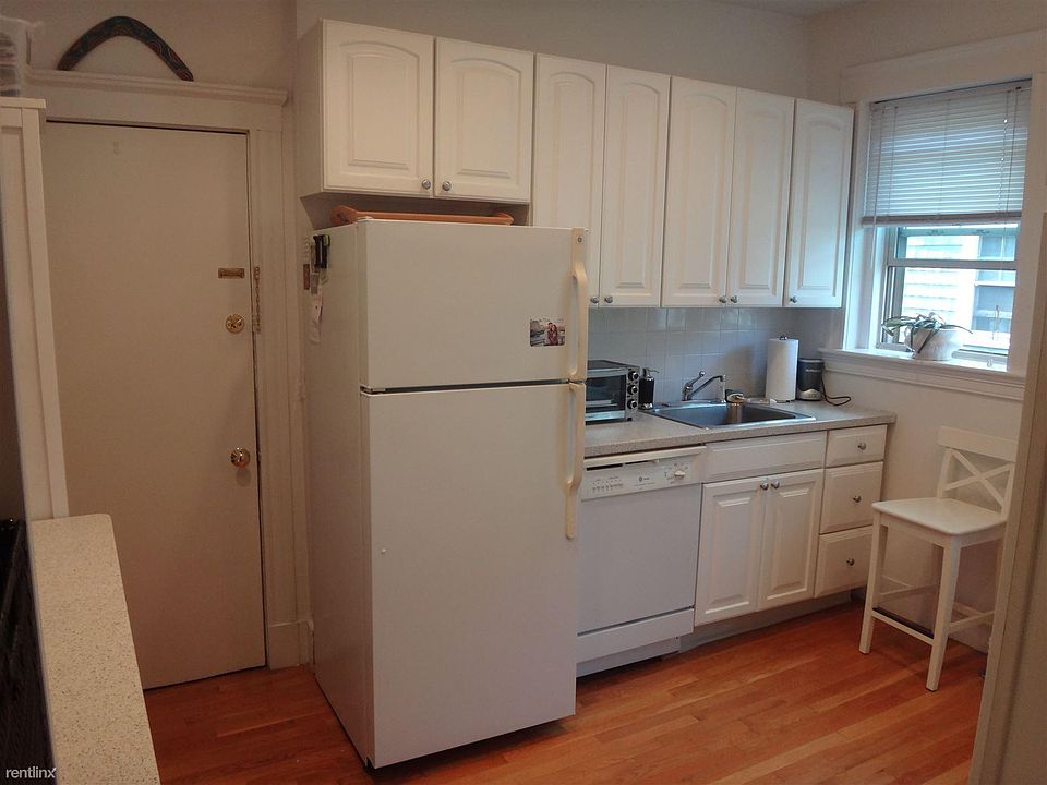 2nd image of 89 Trowbridge St #35A