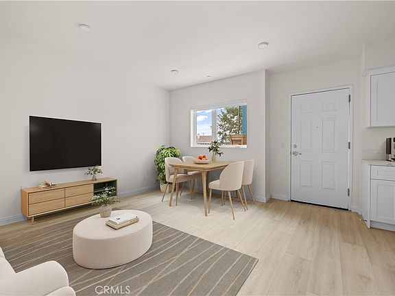 5th image of 1818 S Norton Ave #203