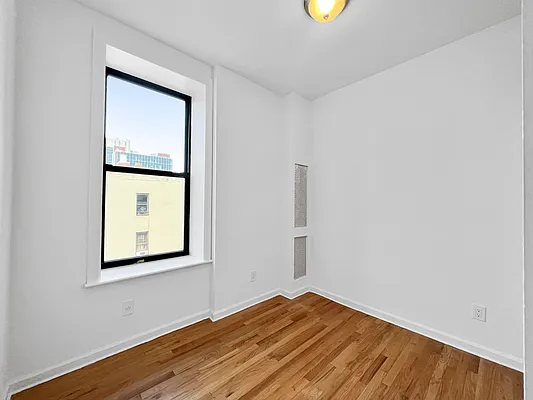 Rented by Compass | media 18