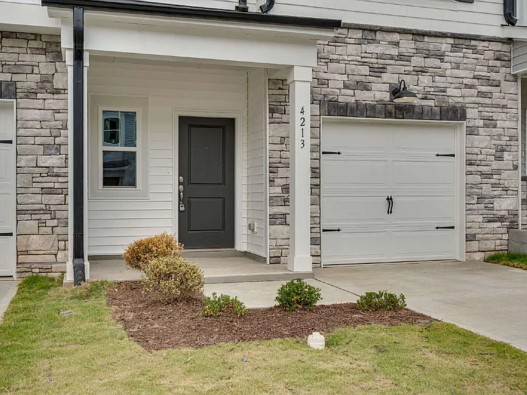 4213 Bryson Dr — Photo 3