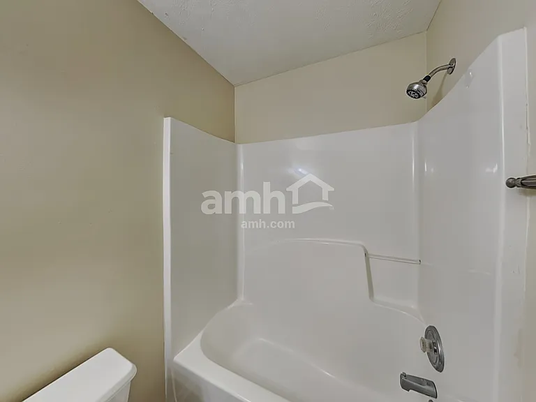 7114 Hillcrest Chase Dr — Photo 15