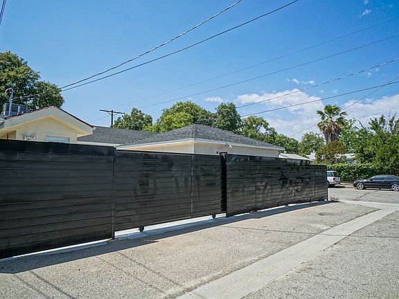 4th image of 5860 Riverton Ave