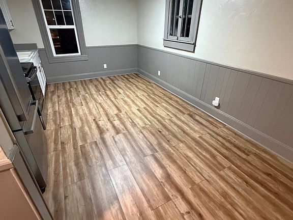 5th image of 328 N 8th St APT 4