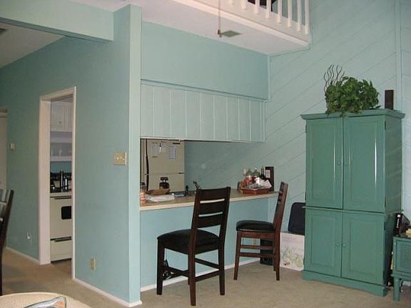 5th image of 704 Horseshoe Bay Blvd #C