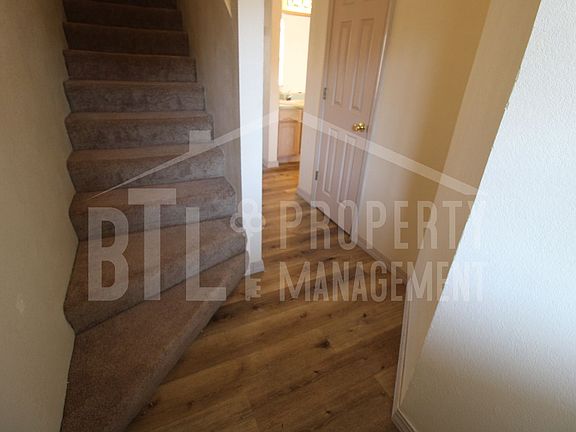 4th image of 540 Abby Ln APT 8