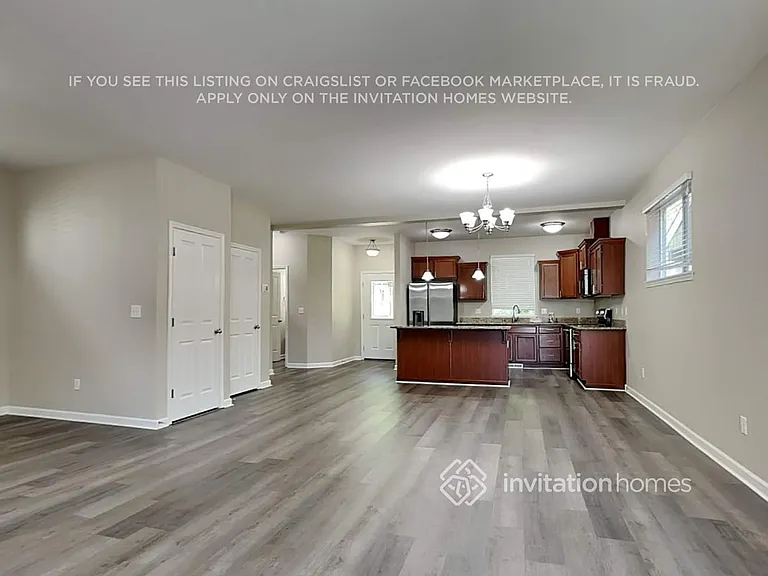 7629 Columbia Way NE — Photo 5