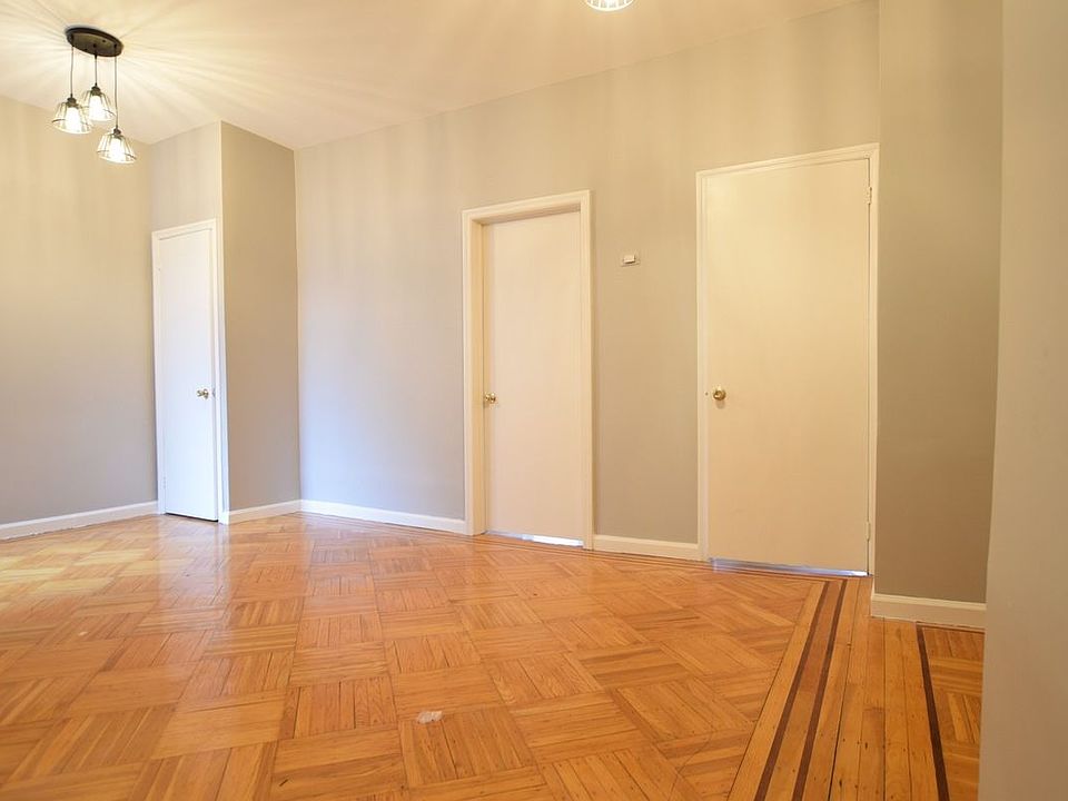 1st image of 481 Montgomery St APT 1R