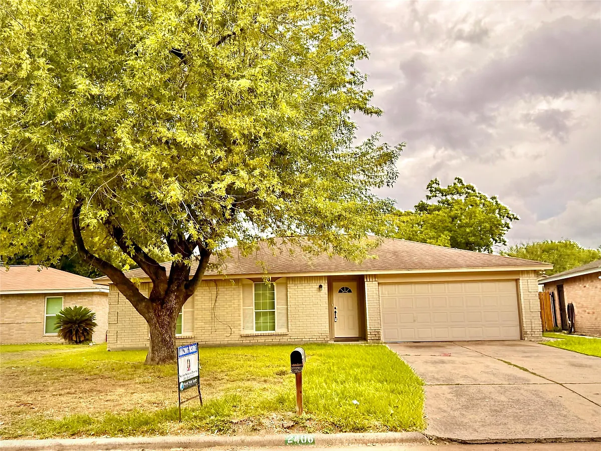 Building Photo - 2406 Ridge Hollow Dr