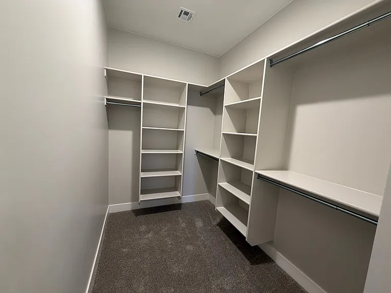 608 E Hemsworth Ln — Photo 20