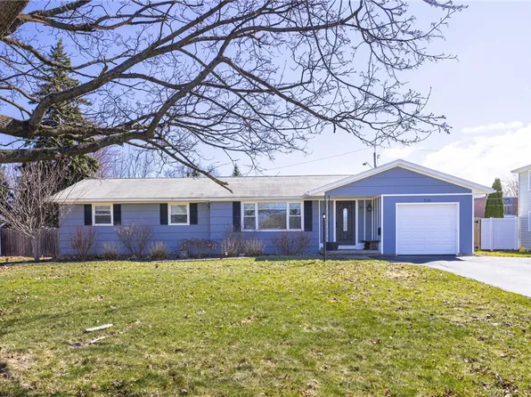 116 Meadowbriar Rd, Rochester, NY 14616