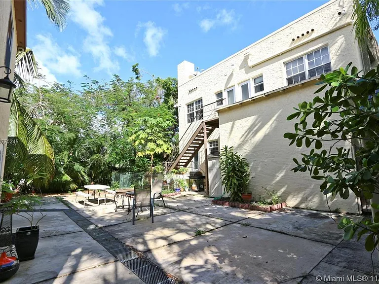 2699 SW 19th Ave — Photo 20