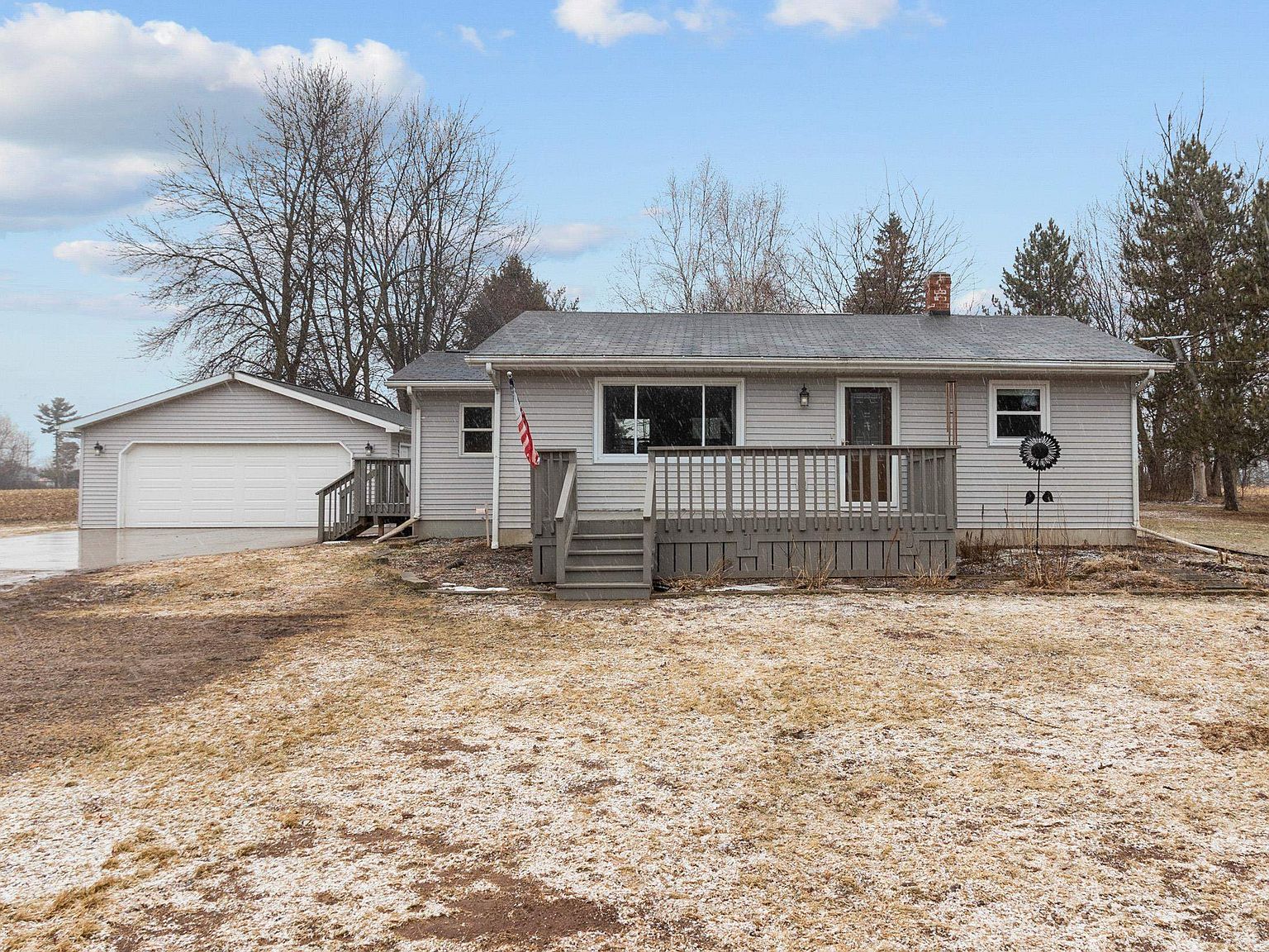 1303 Wolf River Dr, Fremont, WI 54940 | Zillow