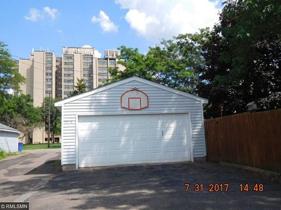 4th image of 1715 Iowa Ave E