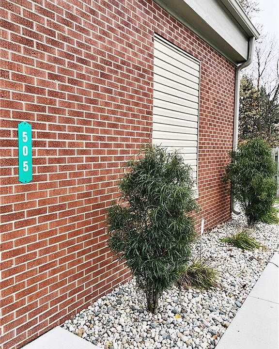 2nd image of 505 Oregon Rd