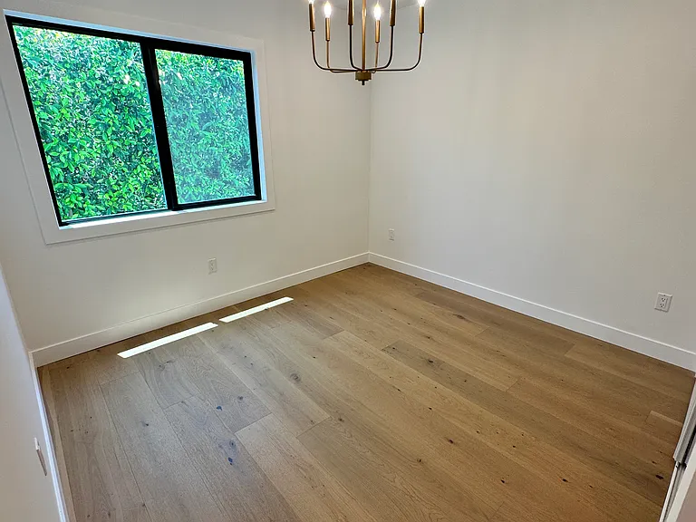 5421 Baltimore St — Photo 4