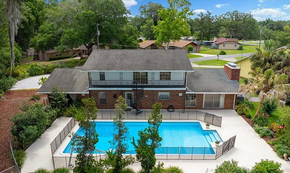1st image of 2300 SE 38TH COURT