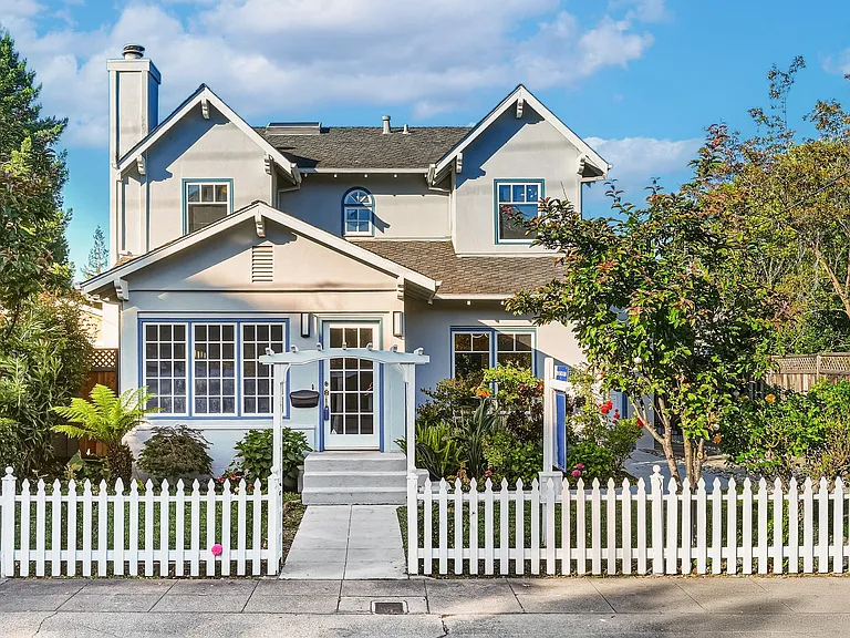 205 Caldwell Ave — Photo 1