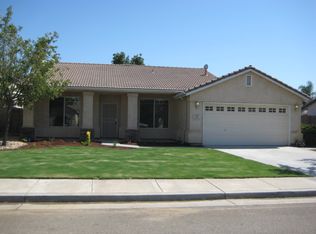1057 W Orange St, Hanford, CA