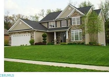 1st image of 71 Woodlake Trl