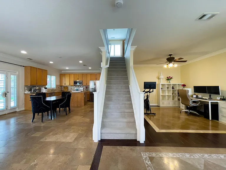 30024 Medford Pl — Photo 12