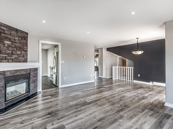 3rd image of 34332 Maclure Rd #50