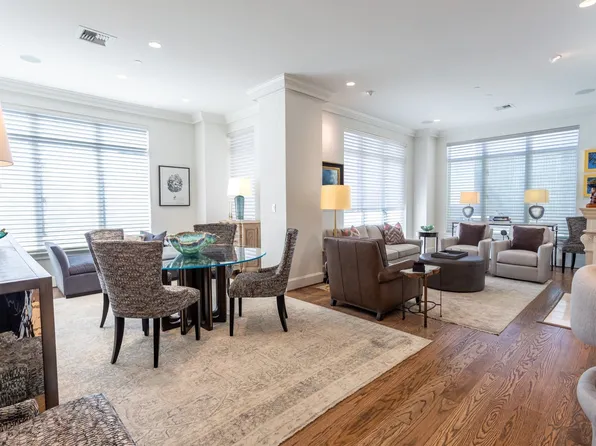 2525 N Pearl St, Dallas, TX