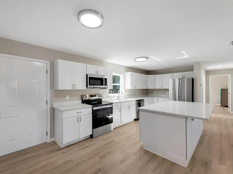 660 Flamingo Dr — Photo 17