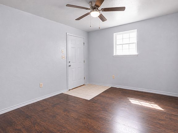 3rd image of 7 NW 15th St APT A