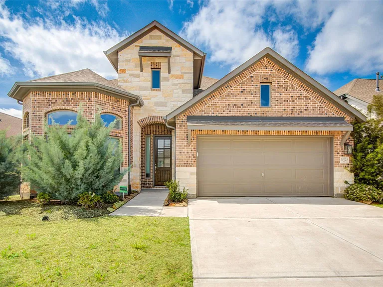 10723 Lacaille Ln — Photo 1
