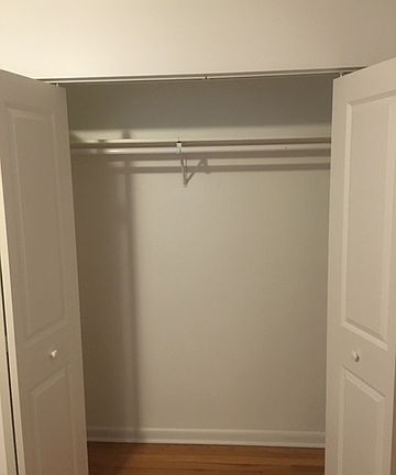 5th image of 327 Wisconsin Ave APT 4B