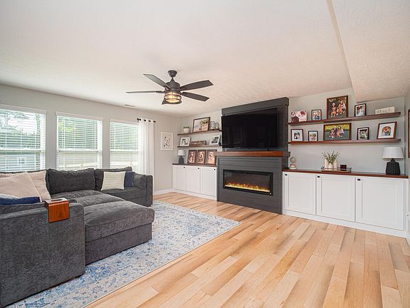 2nd image of 1014 Cherryknoll Ct