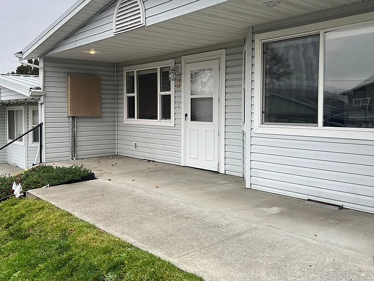 Sunray Terrace Senior Apartments — Photo 9